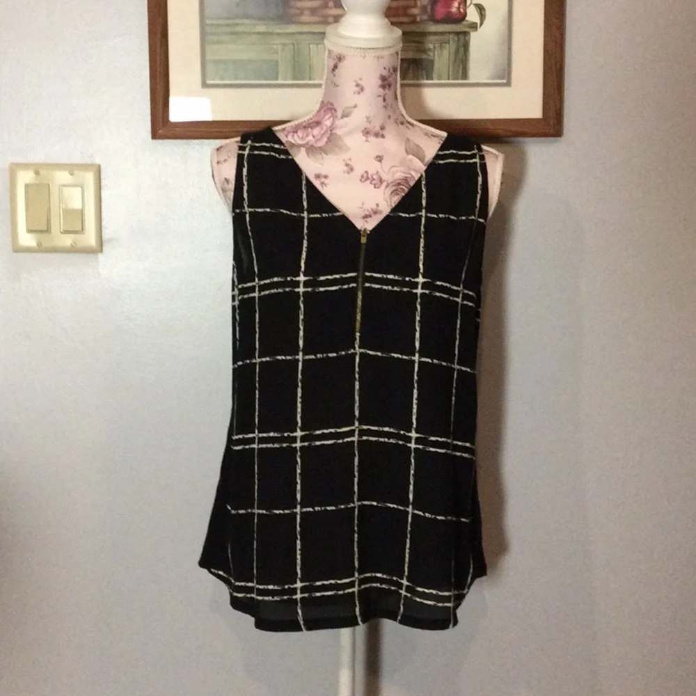 Express Black & White Blouse - Picture 1 of 6
